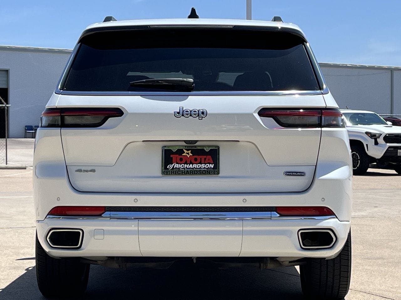 Used 2024 Jeep Grand Cherokee L Overland AWD/4WD image 5