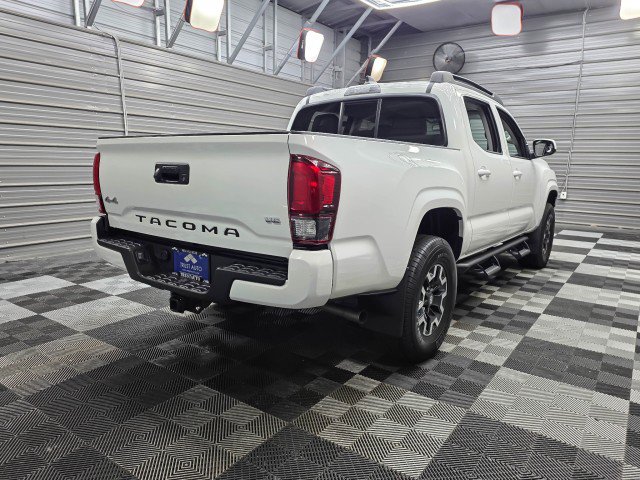 Used 2022 Toyota Tacoma SR AWD/4WD image 5