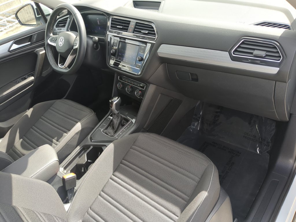 Certified 2024 Volkswagen Tiguan S FWD image 10