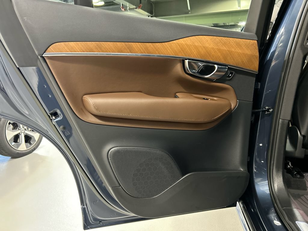 Certified 2023 Volvo XC90 T8 Plus w/ Protection Package AWD/4WD image 22