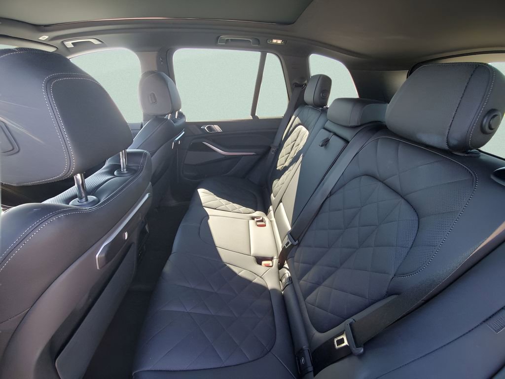 Used 2026 BMW X5 sDrive40i image 23