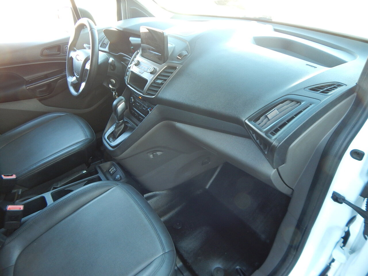 Used 2020 Ford Transit Connect XL image 18