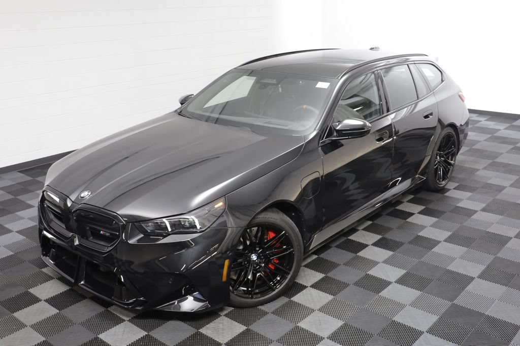 Used 2027 BMW M5 Touring AWD/4WD image 2