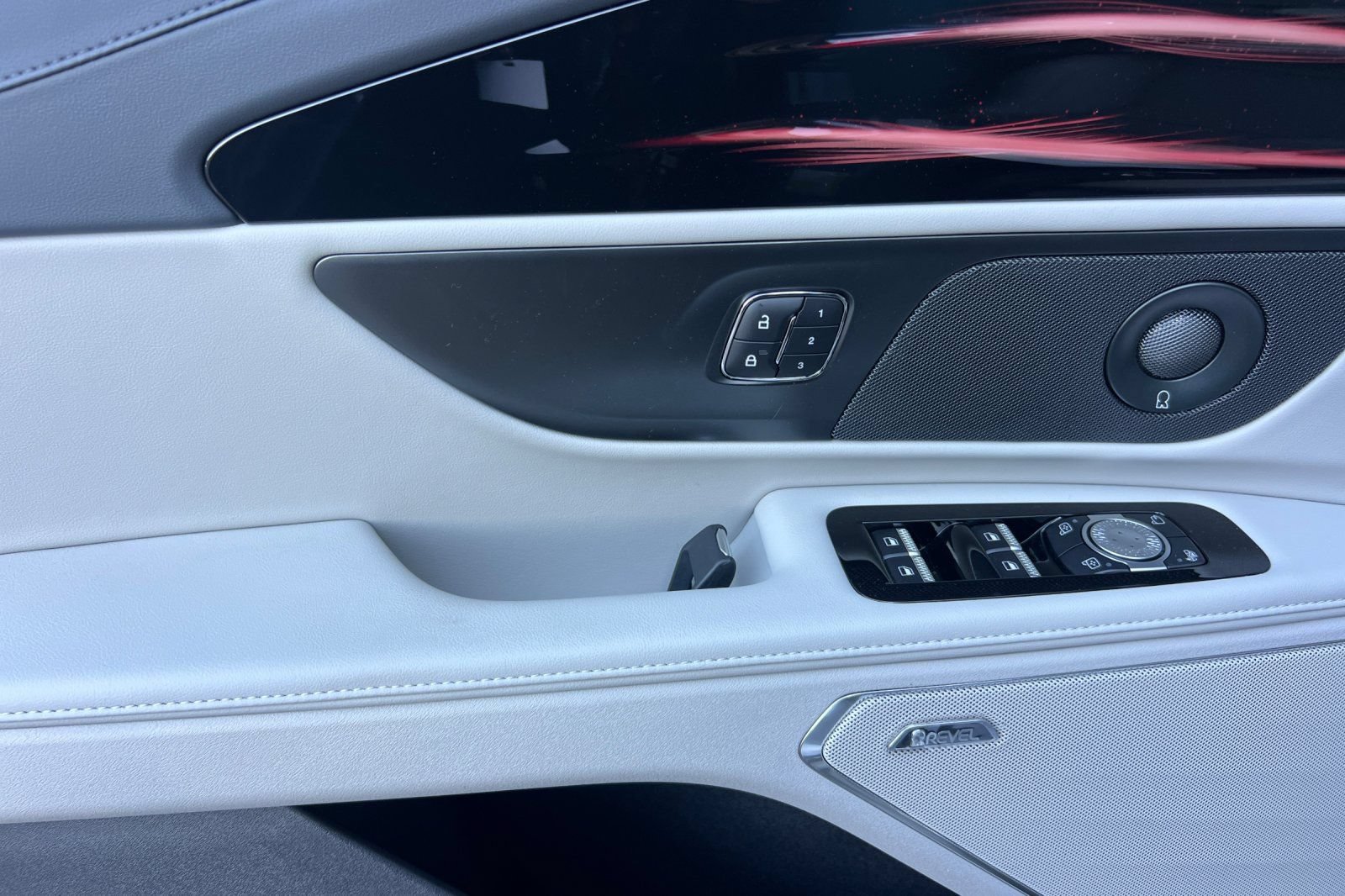 New 2026 Lincoln Nautilus Reserve AWD/4WD image 8