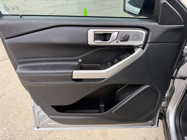 Used 2021 Ford Explorer Limited w/ Equipment Group 301A image 21