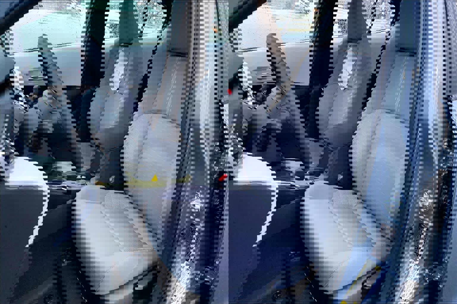 Used 2026 Toyota Corolla SE w/ SE Package image 14