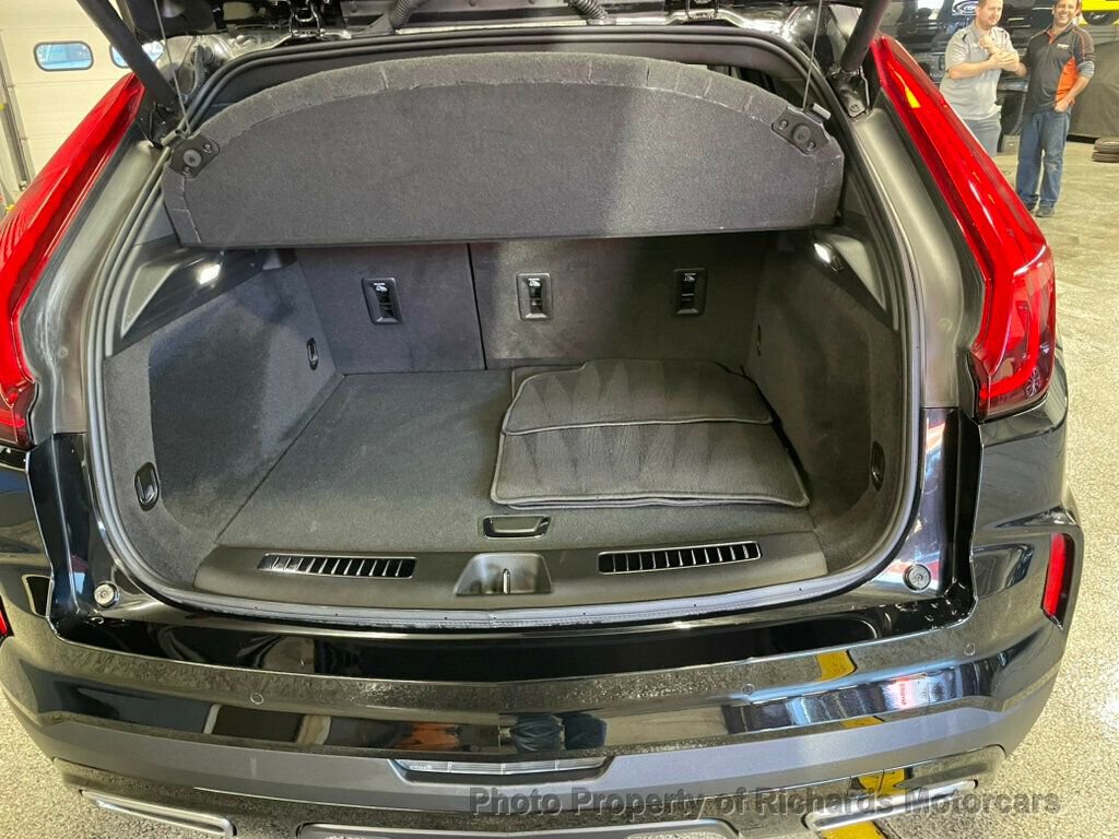 Used 2024 Cadillac XT4 Premium Luxury image 21