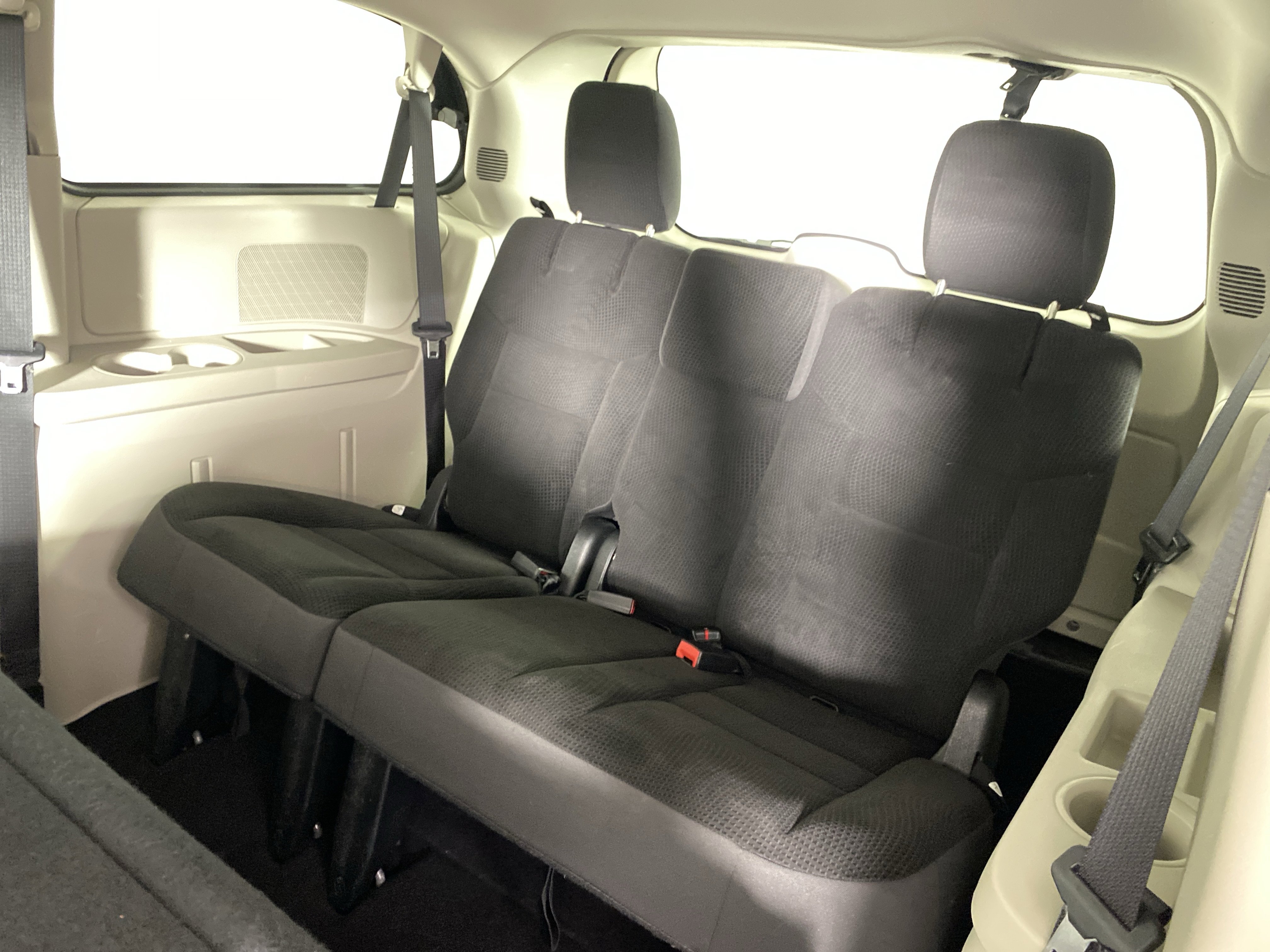 Used 2018 Dodge Grand Caravan SE w/ UConnect Hands-Free Group FWD image 29