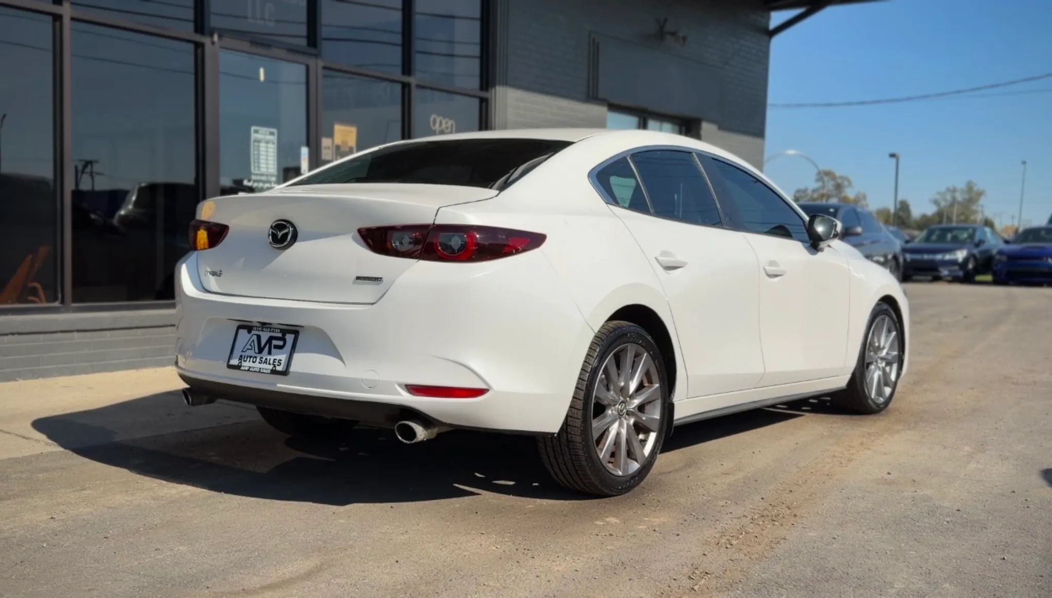 Used 2023 MAZDA MAZDA3 s FWD image 2