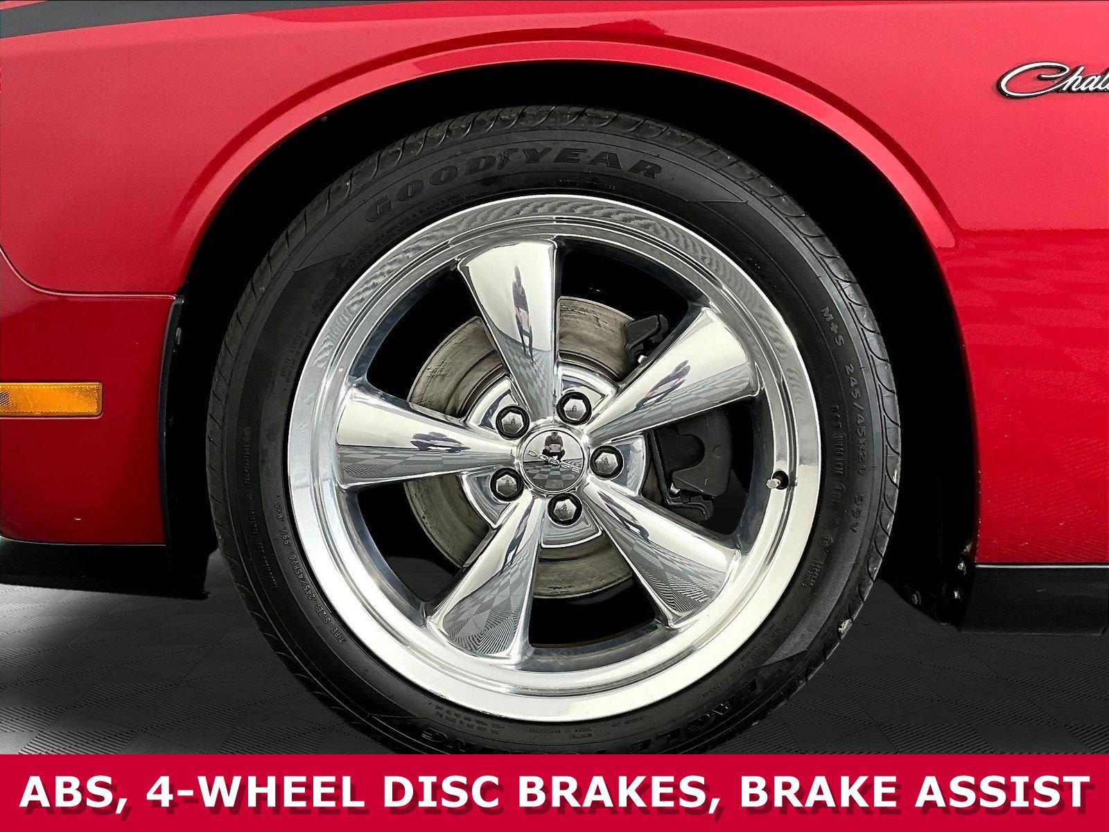 Used 2013 Dodge Challenger R/T RWD image 30