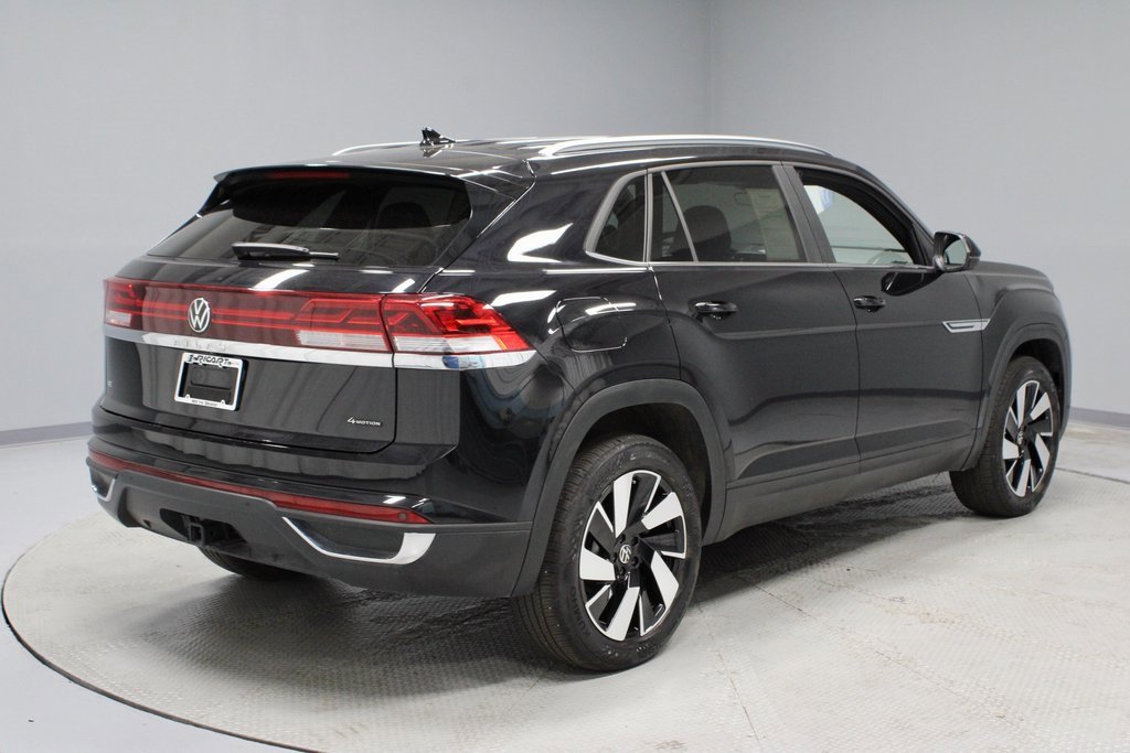 Used 2025 Volkswagen Atlas Cross Sport SE image 13