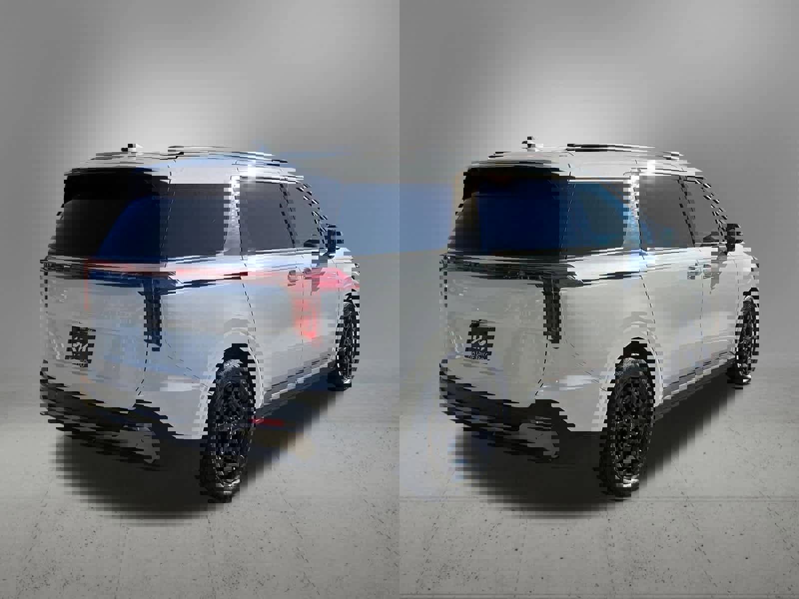 Certified 2025 Kia Carnival SX w/ SX Dark Edition Package image 6