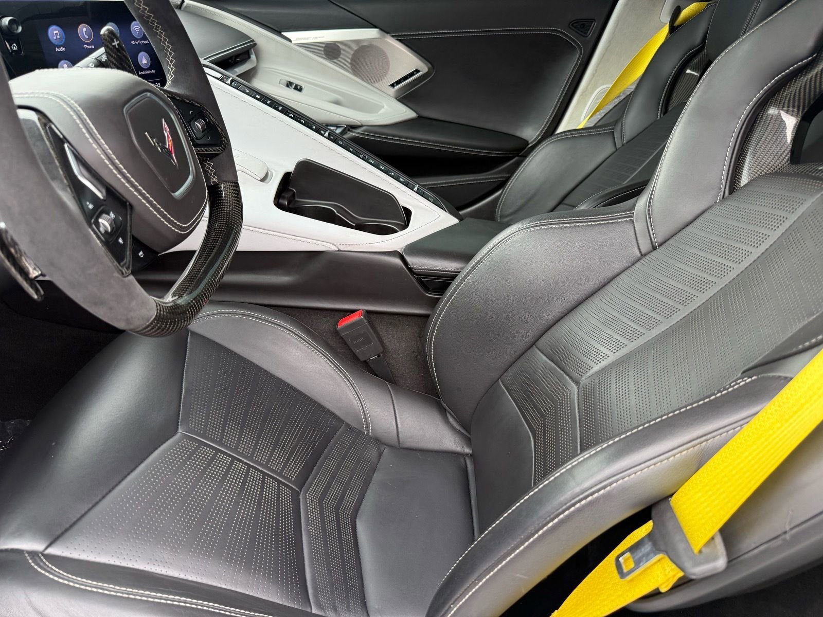 Used 2022 Chevrolet Corvette Stingray Premium Conv w/ Z51 Performance Package RWD image 14