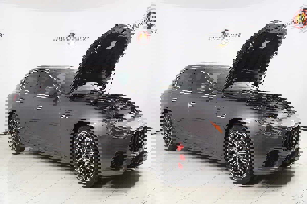 Used 2022 Maserati Ghibli Modena image 24