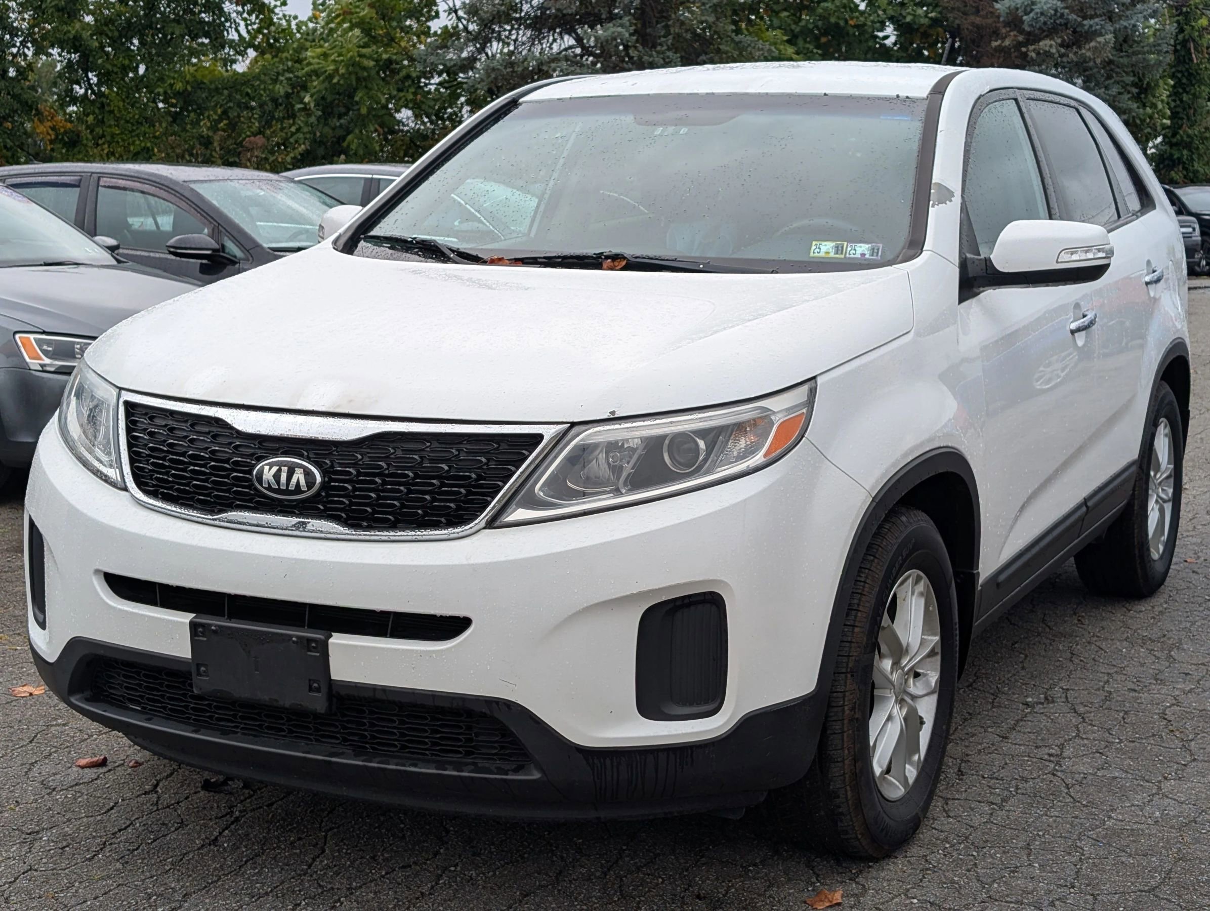 Used 2015 Kia Sorento LX image 1