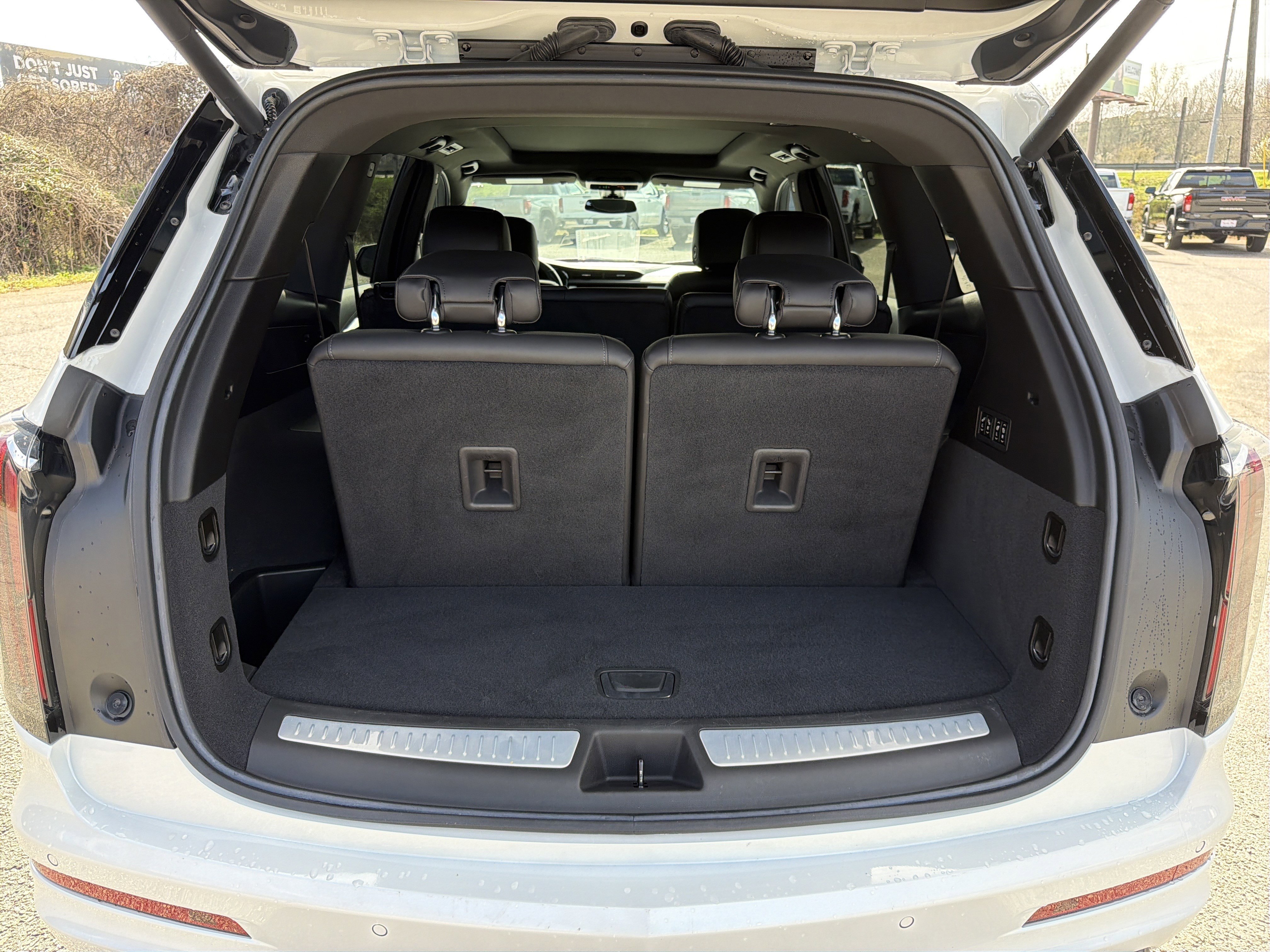 Used 2023 Cadillac XT6 Sport image 23