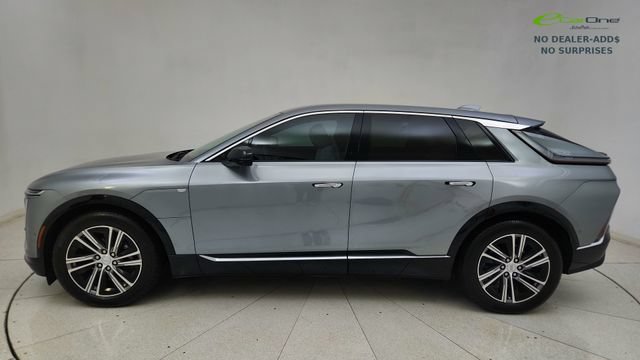 Used 2024 Cadillac Lyriq Luxury AWD/4WD image 10