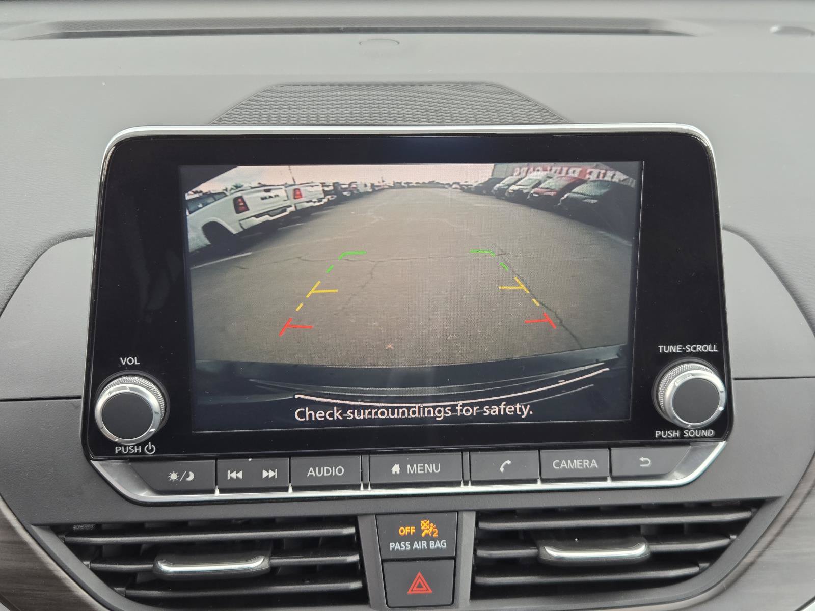 Used 2023 Nissan Altima 2.5 SV FWD image 8