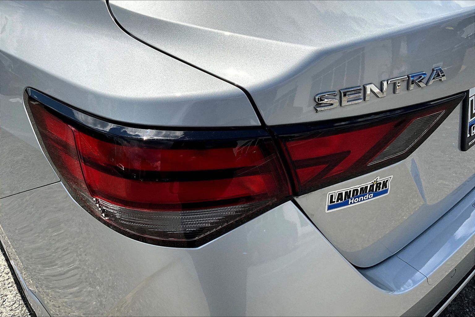 Used 2023 Nissan Sentra S FWD image 30