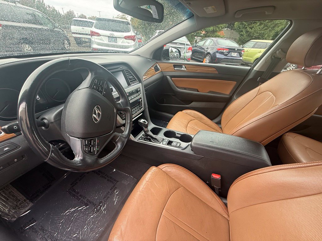 Used 2015 Hyundai Sonata Limited w/ Option Group 06 FWD image 21