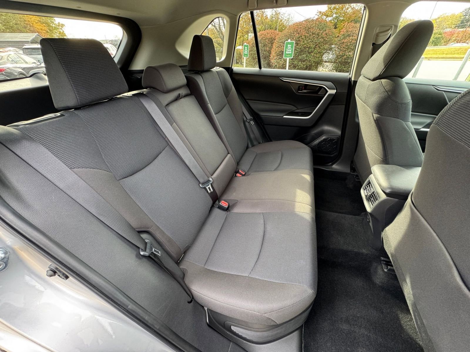 Used 2025 Toyota RAV4 LE image 34