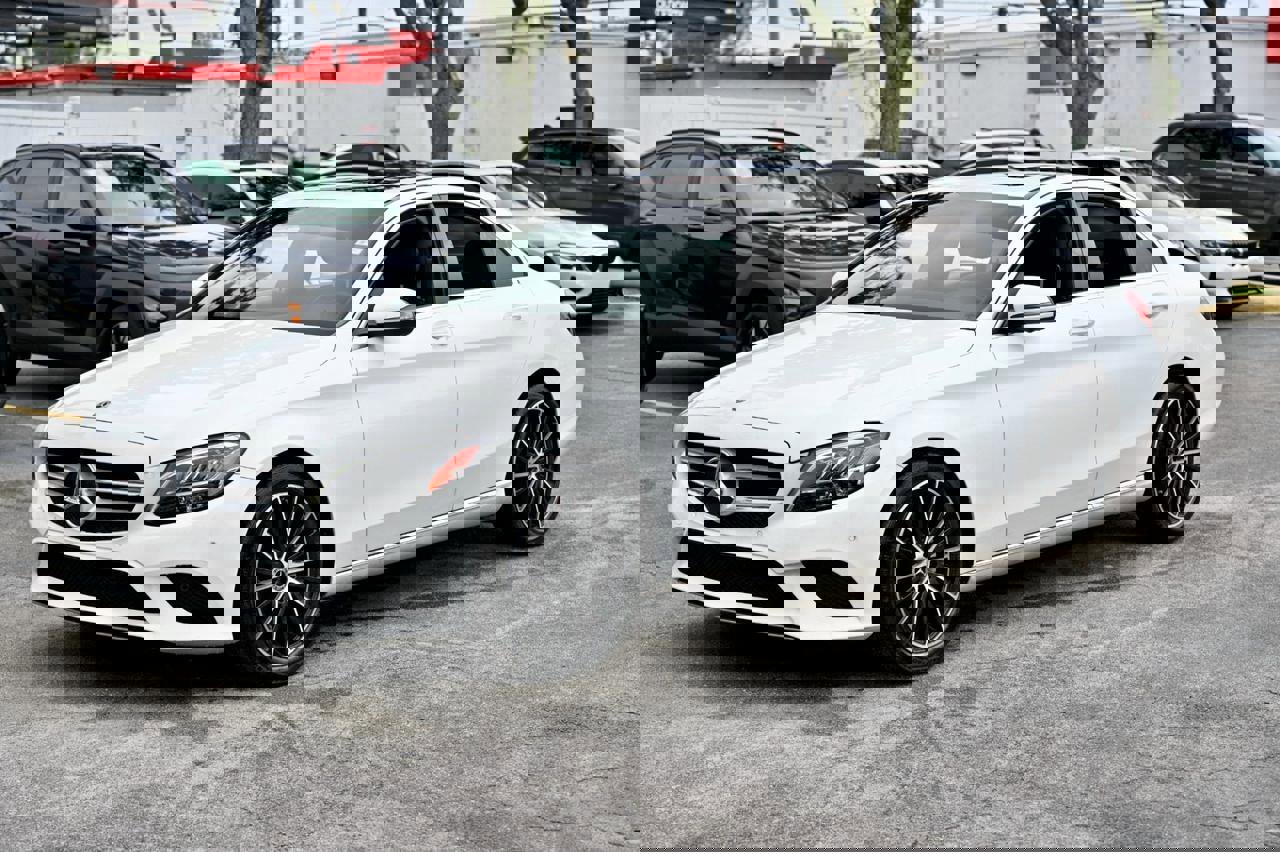 Used 2021 Mercedes-Benz C 300 Sedan image 3