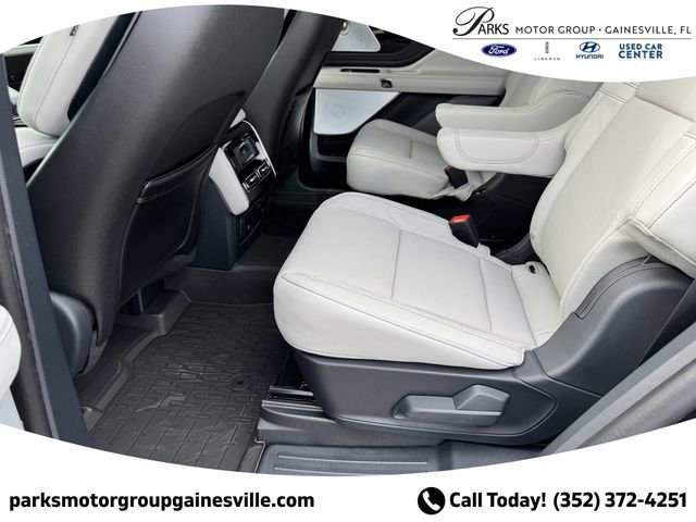 New 2025 Lincoln Aviator Reserve w/ Luxury Package RWD image 15