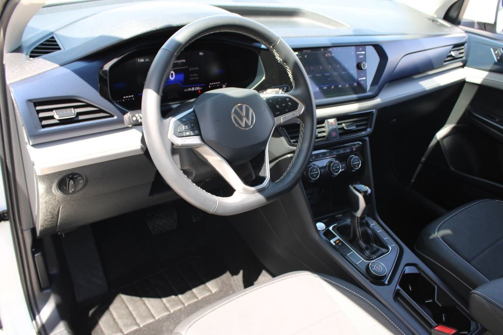 Certified 2024 Volkswagen Taos SE AWD/4WD image 8