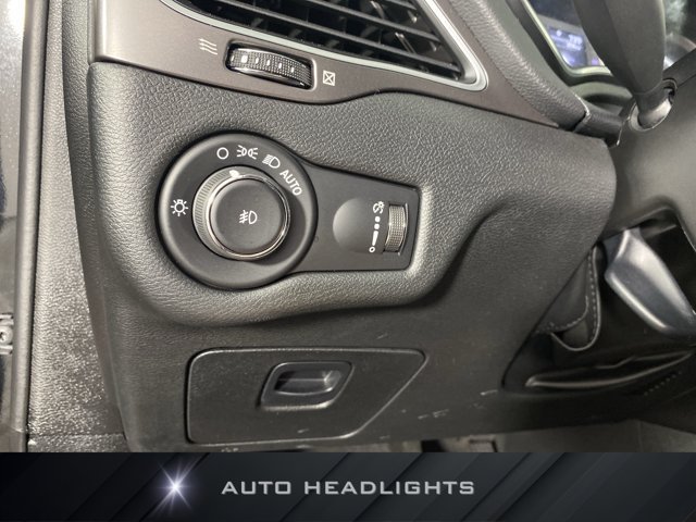 Used 2019 Jeep Cherokee Latitude w/ Popular Appearance Group AWD/4WD image 24