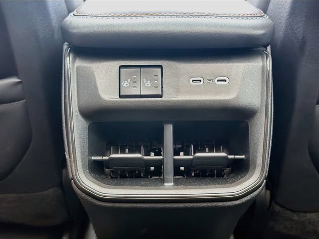 Used 2024 Dodge Charger Daytona Scat Pack w/ Plus Group AWD/4WD image 19