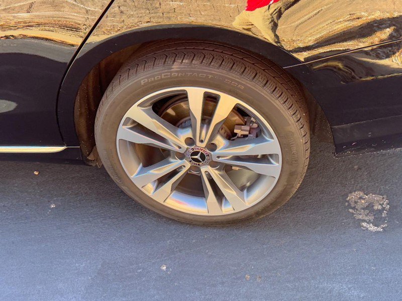 Used 2020 Mercedes-Benz C 300 4MATIC Sedan image 5