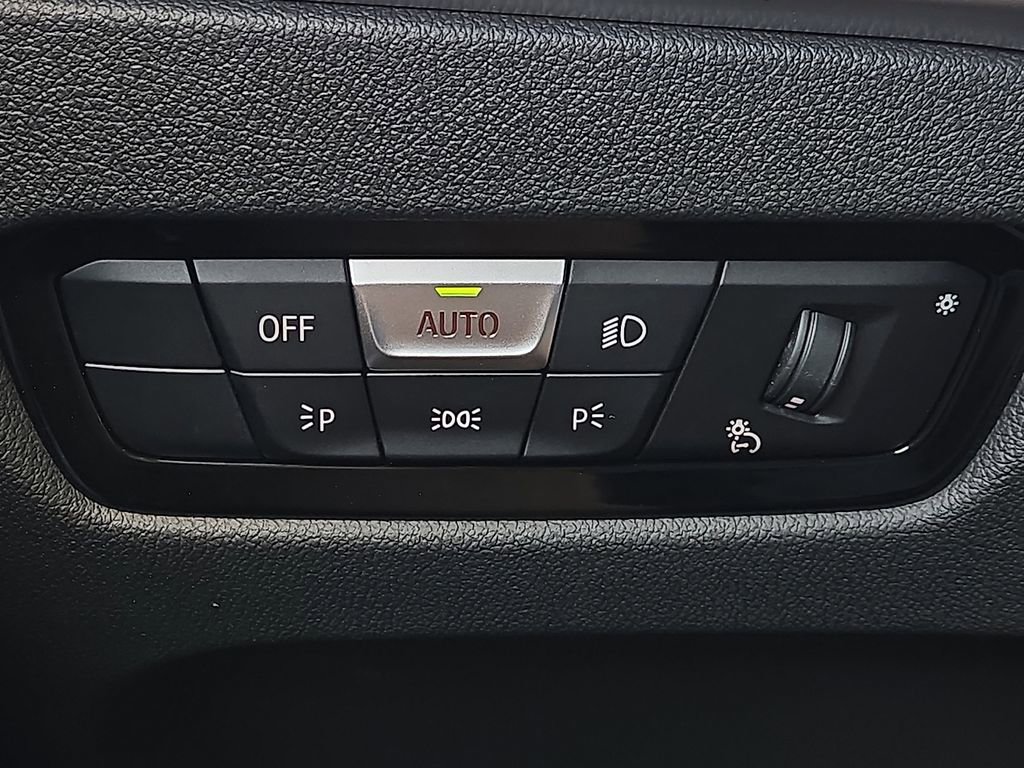 Used 2025 BMW M2 image 18