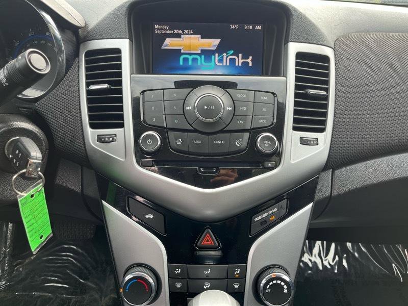 Used 2015 Chevrolet Cruze LT FWD image 11