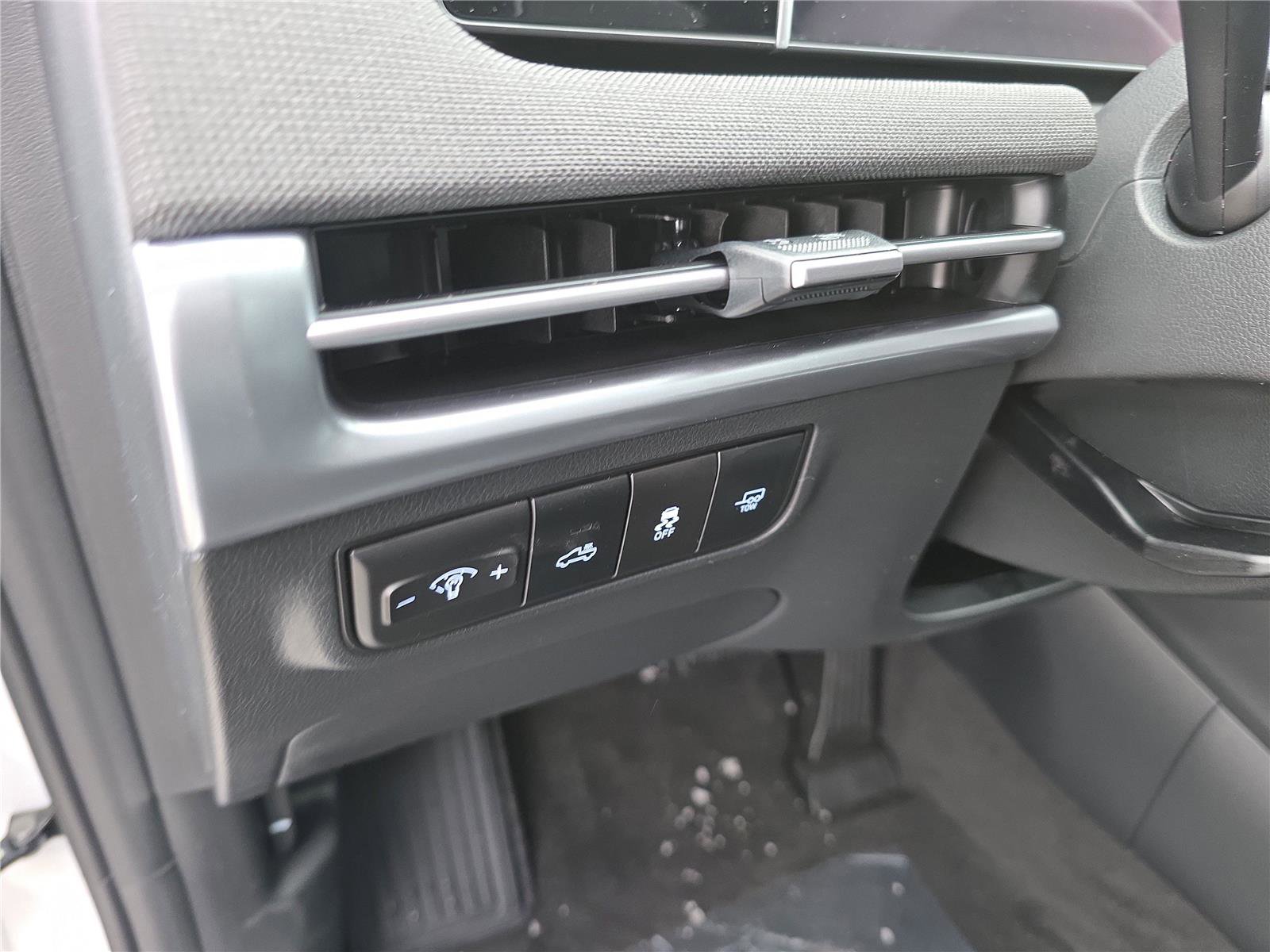 New 2026 Hyundai Santa Cruz Limited image 11