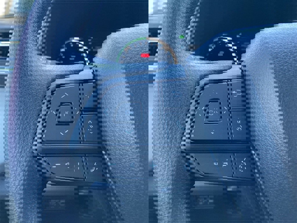 New 2026 Toyota Sienna LE image 7