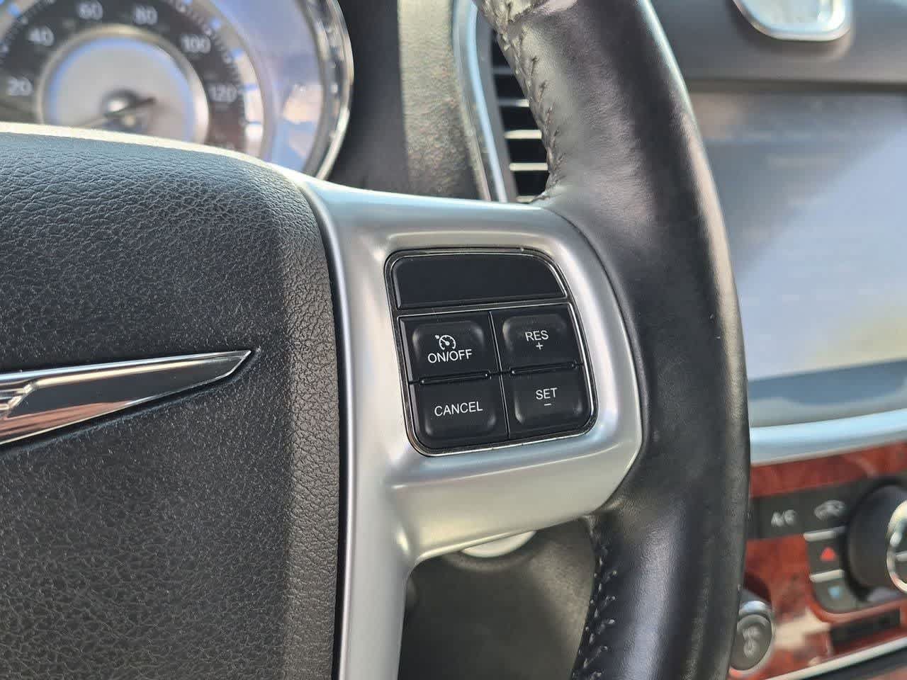 Used 2014 Chrysler 300 RWD image 24