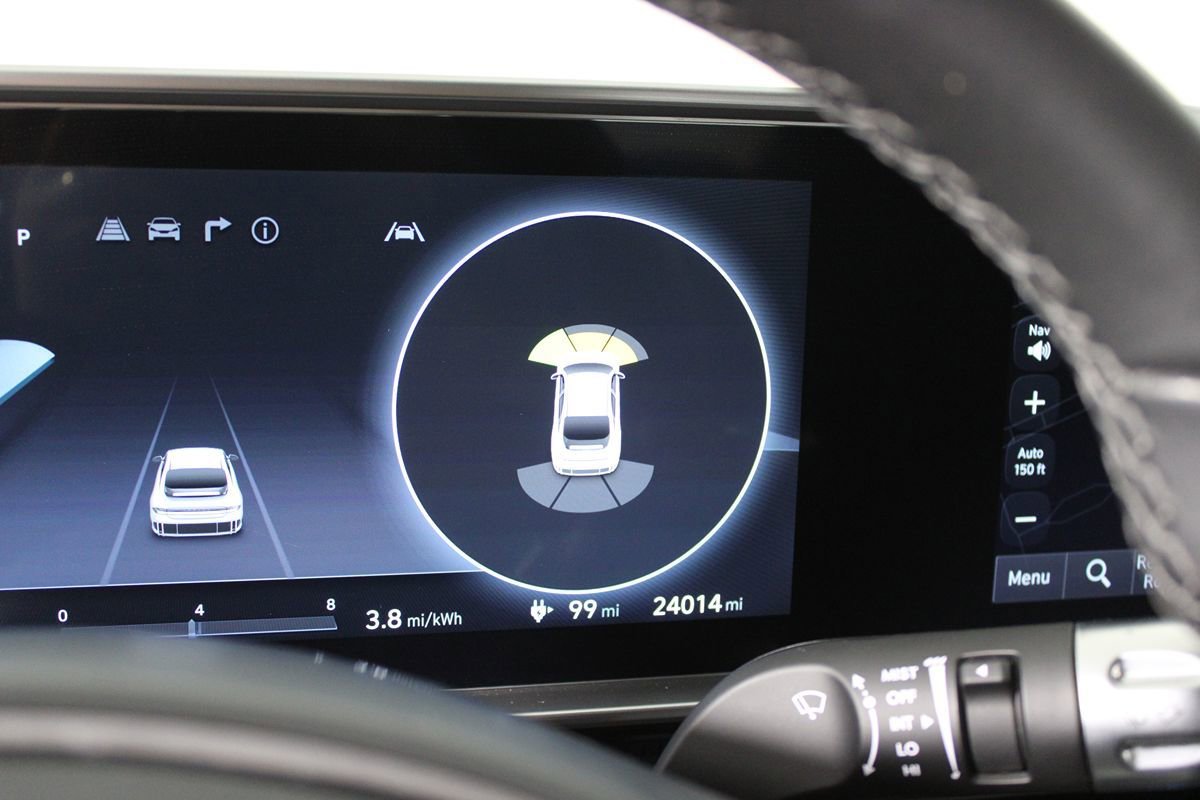 Used 2024 Hyundai Ioniq 6 SE RWD image 13