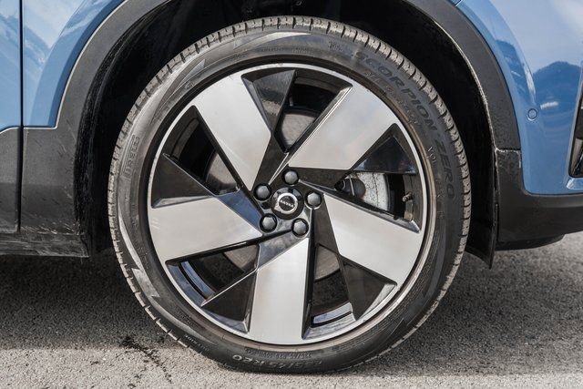 Used 2022 Volvo C40 P8 Recharge Ultimate image 18