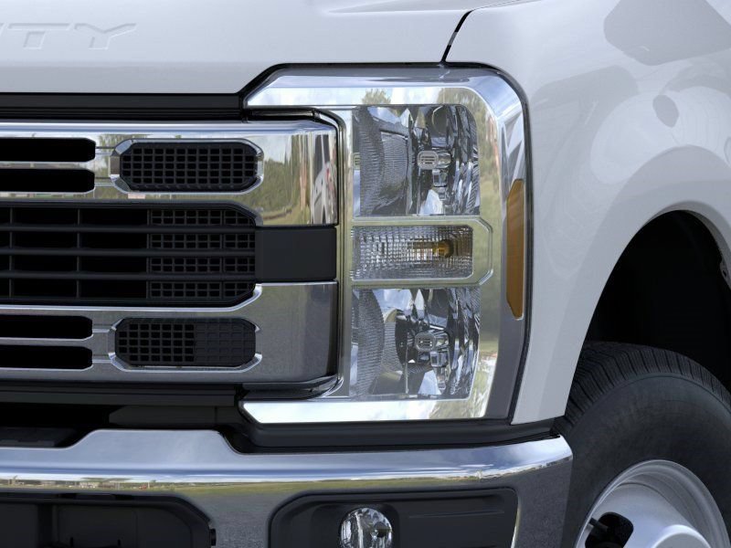 New 2026 Ford F350 XL w/ XL Chrome Package AWD/4WD image 18