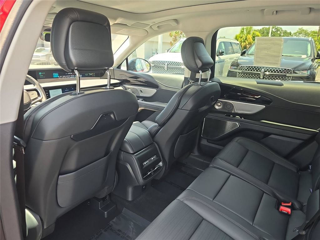 New 2026 Lincoln Nautilus Reserve AWD/4WD image 9