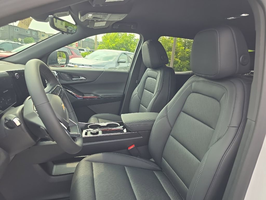 New 2026 Chevrolet Equinox LT w/ Convenience Package II image 30