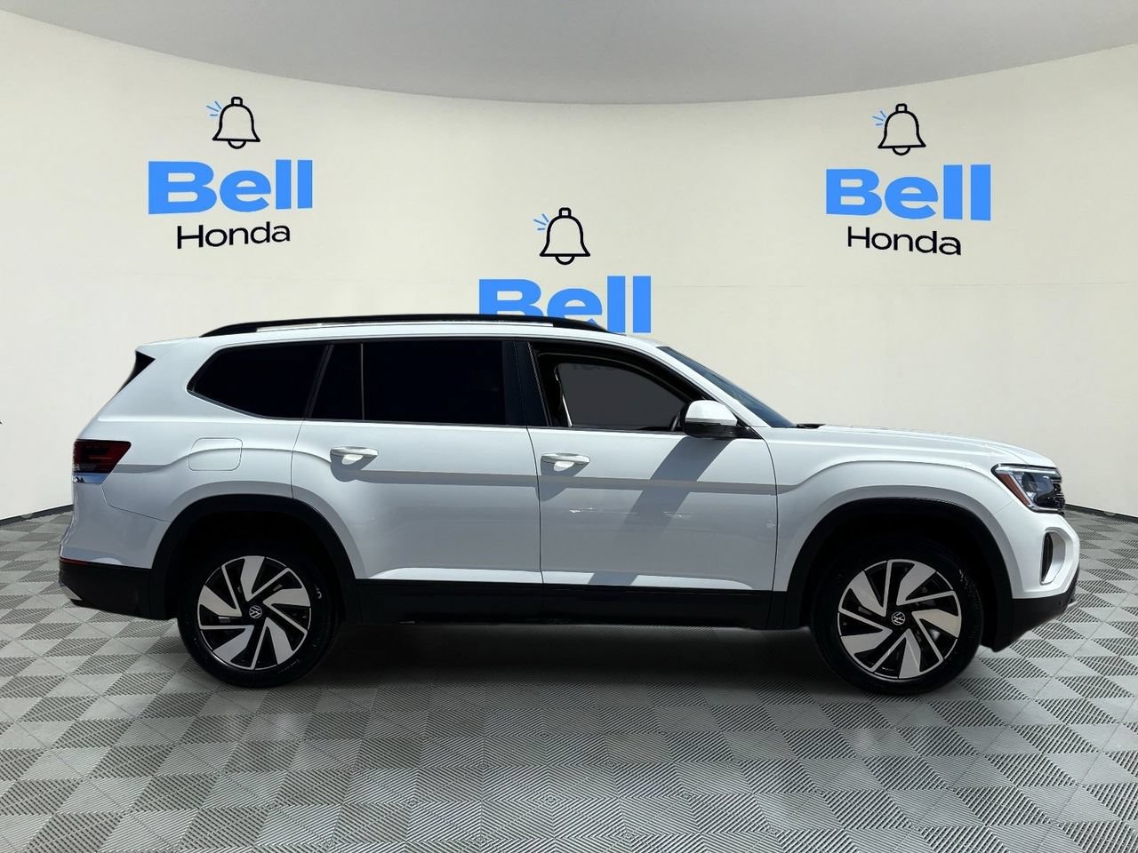 Used 2025 Volkswagen Atlas SE FWD image 5