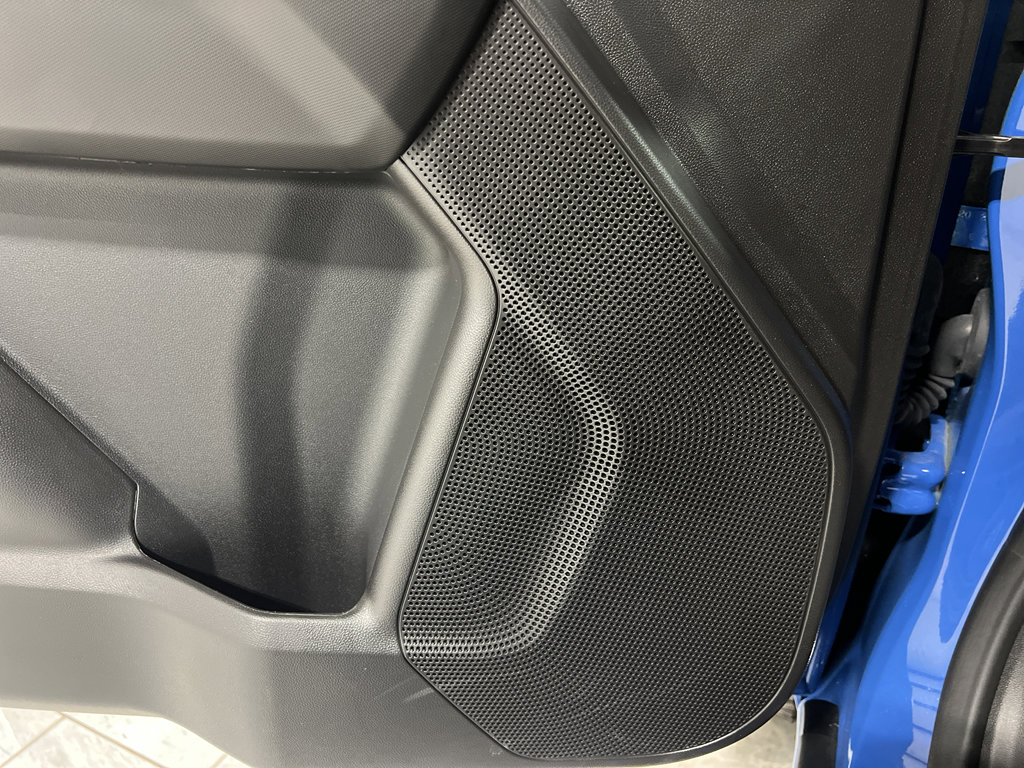 New 2025 GMC Canyon Elevation w/ Convenience Package image 23