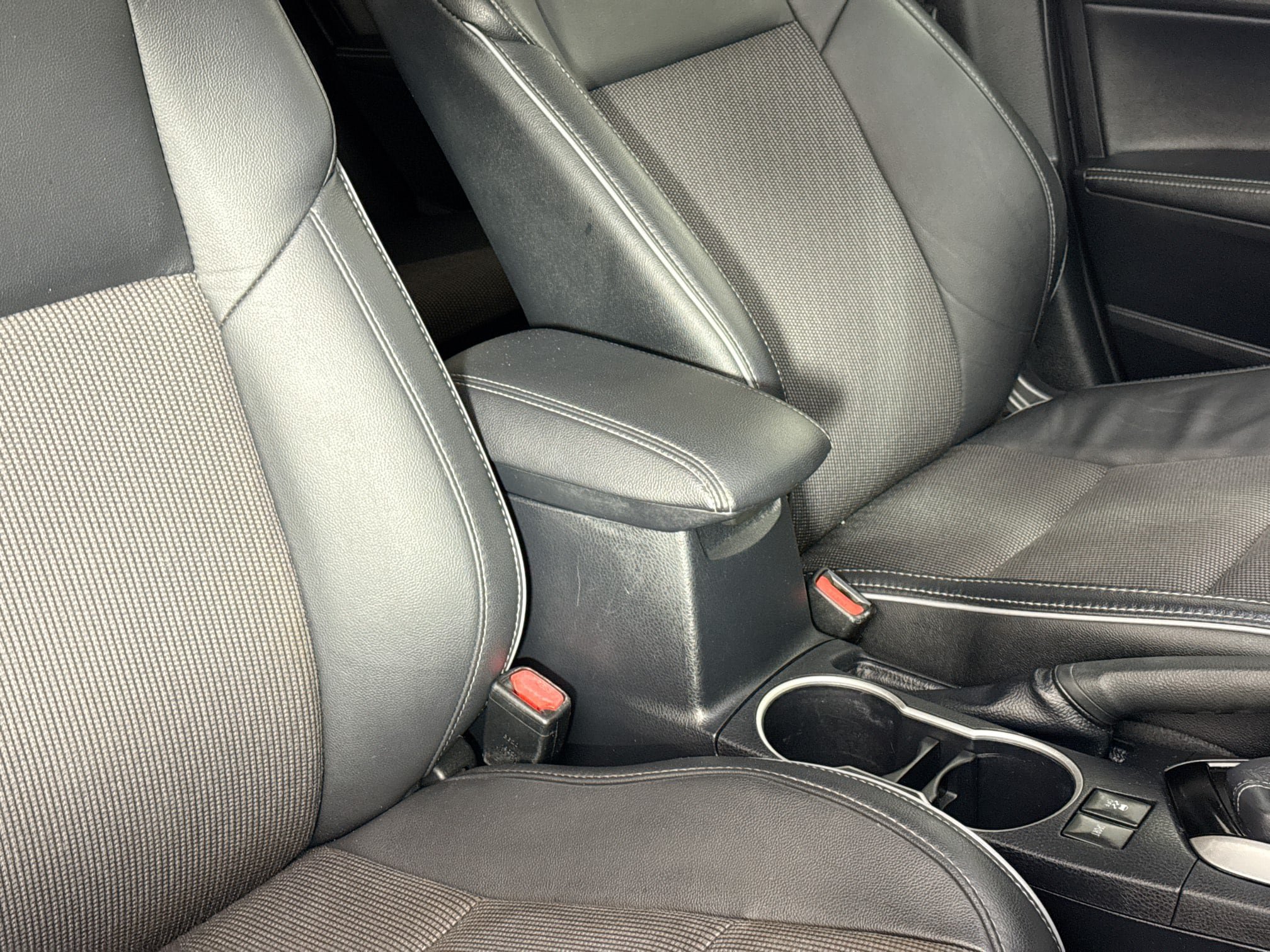 Used 2016 Toyota Corolla S FWD image 37