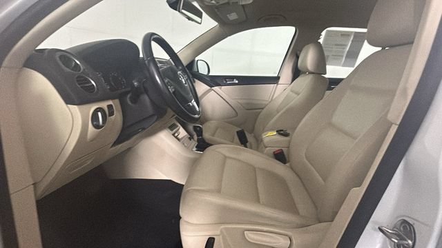 Used 2017 Volkswagen Tiguan S AWD/4WD image 10