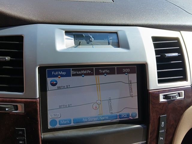 Used 2014 Cadillac Escalade Luxury image 28