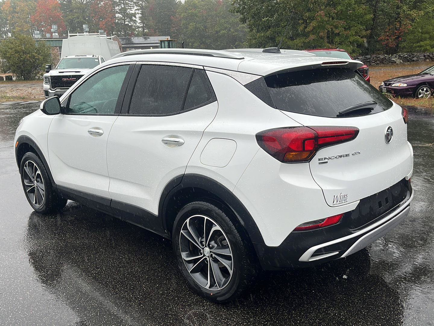 Used 2021 Buick Encore GX Select AWD/4WD image 3