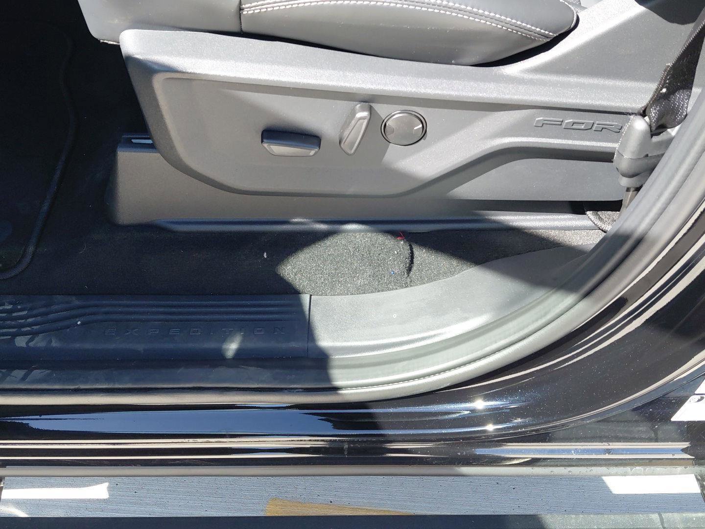 New 2026 Ford Expedition Platinum AWD/4WD image 30