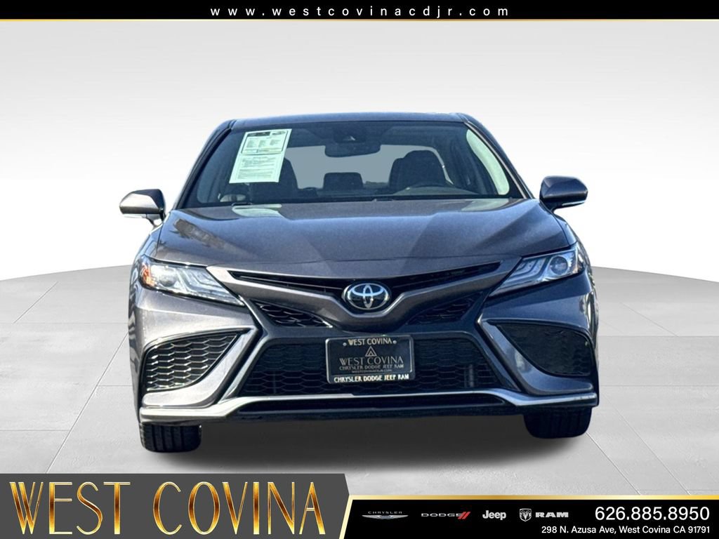 Used 2024 Toyota Camry XSE FWD image 3