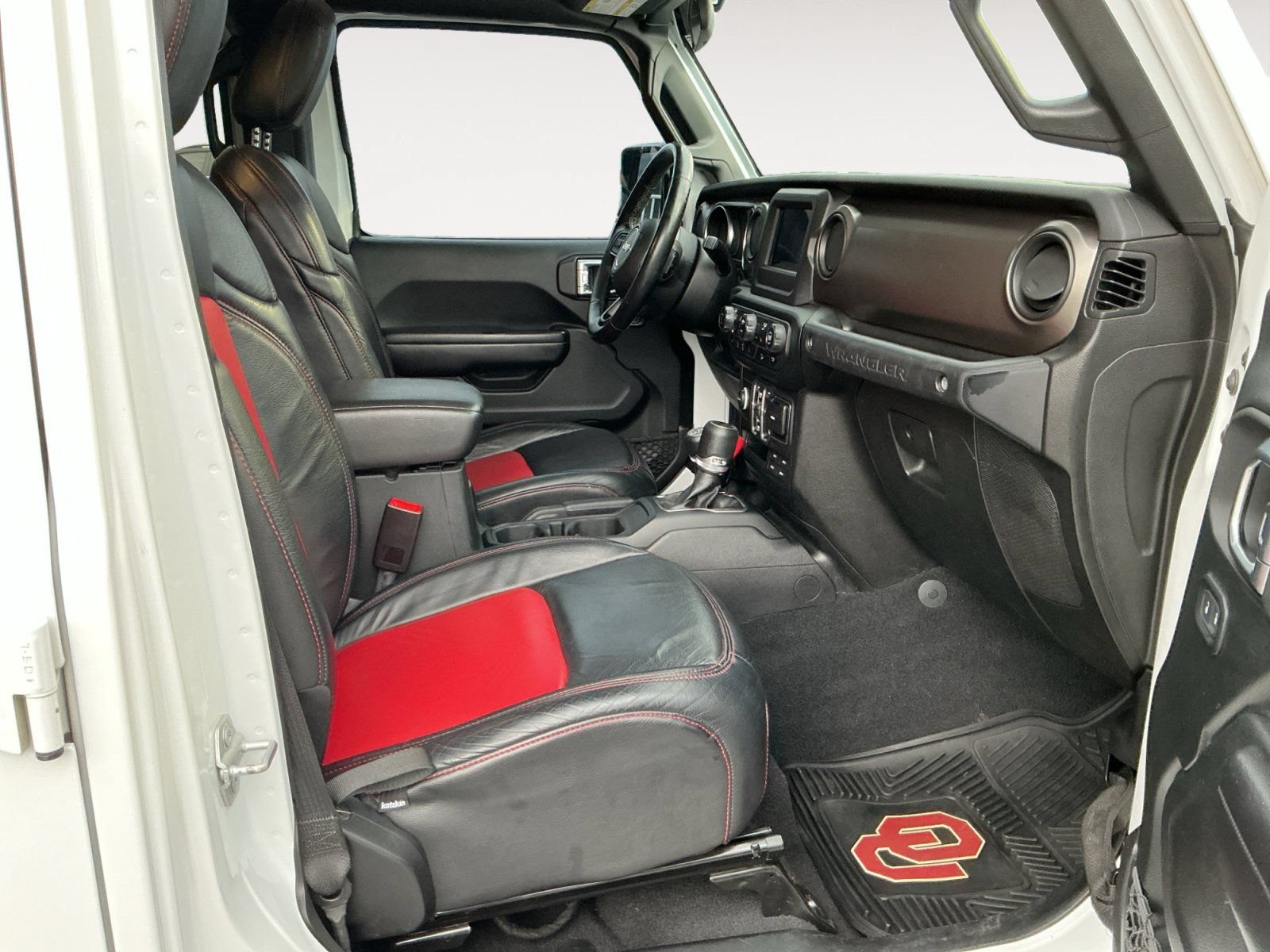 Used 2020 Jeep Wrangler Unlimited Sport S AWD/4WD image 15